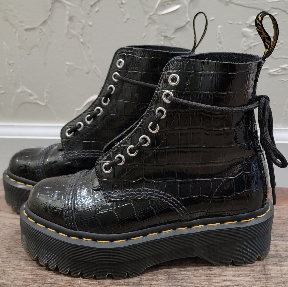 Dr Martens Sinclair Croc Patent Leather